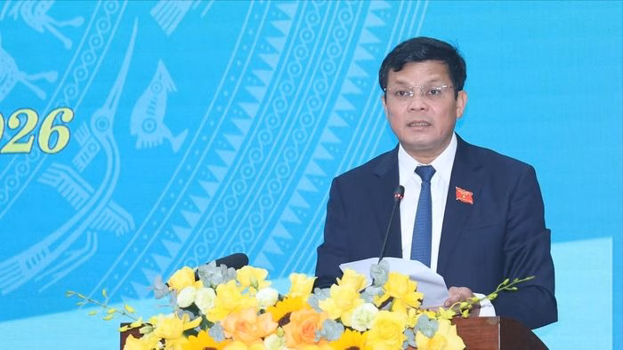 Ông Nguyễn Đức Tuy - Chủ tịch HĐND tỉnh Quảng Ngãi nhấn mạnh tầm quan trọng của tiến độ dự án.
