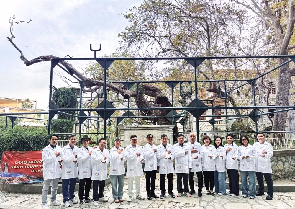 Chuyến đi đến Hy Lạp - vùng đất khai sinh nền y học phương Tây được Duy Khương tổ chức như một cách nhắc nhở về lời thề Hippocrates